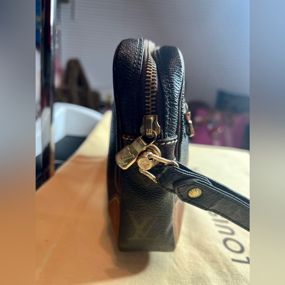 Authentic Louis Vuitton Clutch - Picture 8 of 12